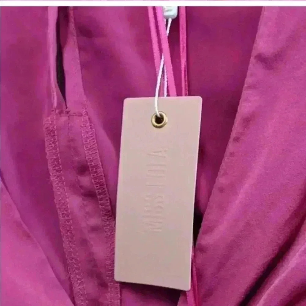 Miss Lola Fuchsia Cutout Mini Dress Plunge V Neck Long Sleeve NWT Size Small - Picture 4 of 14